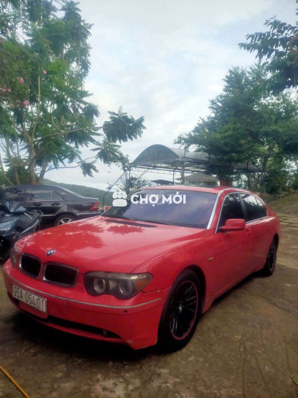 BMW 745Li màu Đỏ