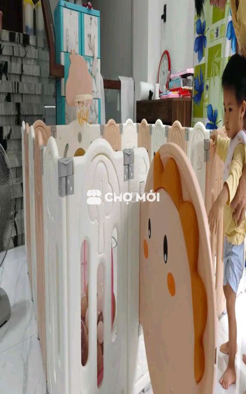 Cũi em bé nhựa trắng hồng