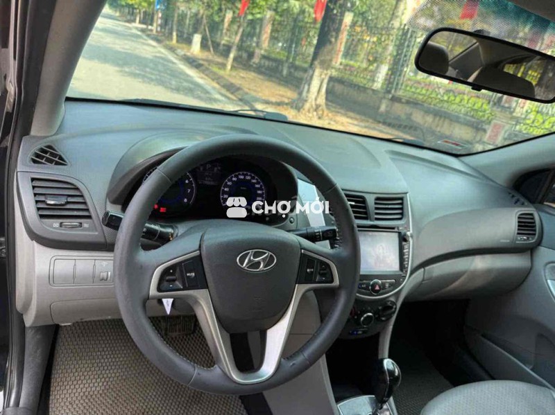 Hyundai Accent 2013 1.4 AT - 180000 km