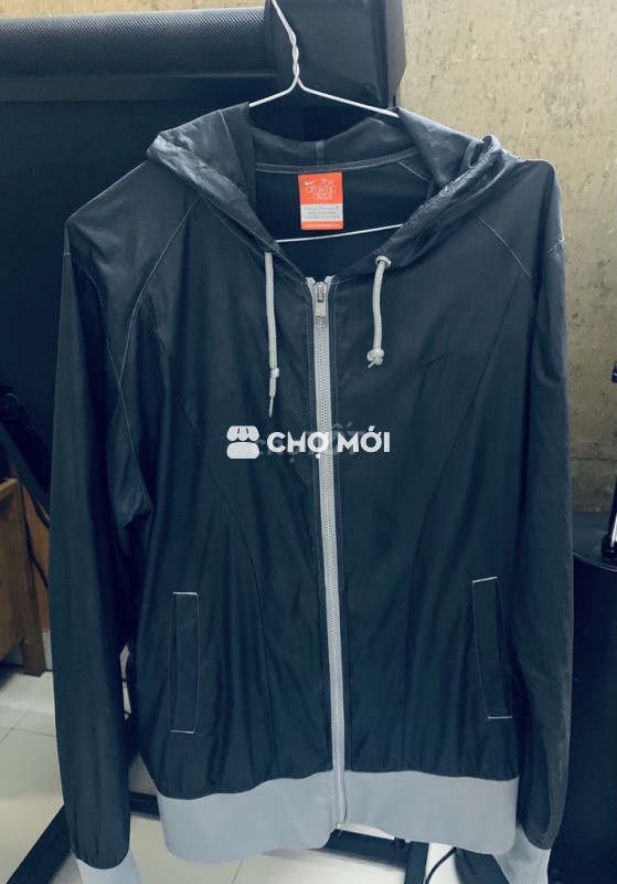2 Áo Nike và Adidas chính hãng 100%. Size L