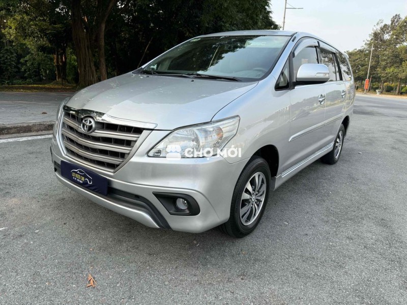 Toyota Innova 2015 2.0E số sàn full đồ chơi
