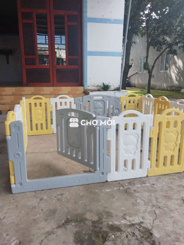 Cũi quây nhựa Vàng Xám Trắng