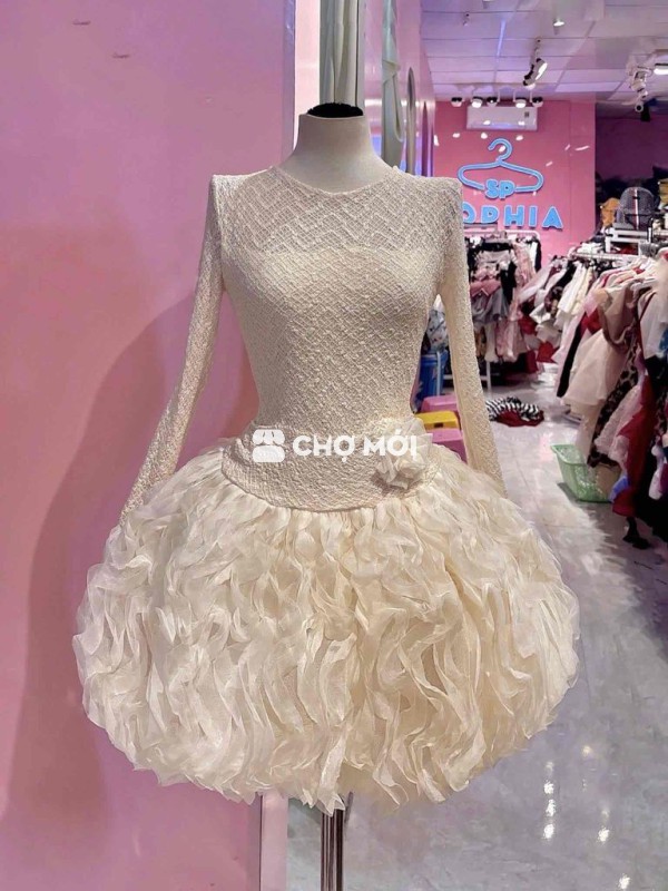 Váy nữ ren trắng kem Freesize