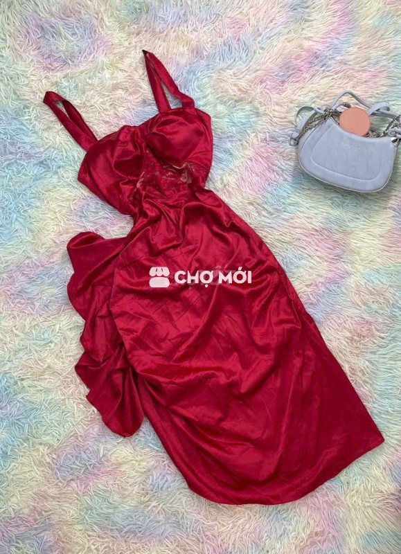 Đầm nữ Satin Đỏ Sang trọng