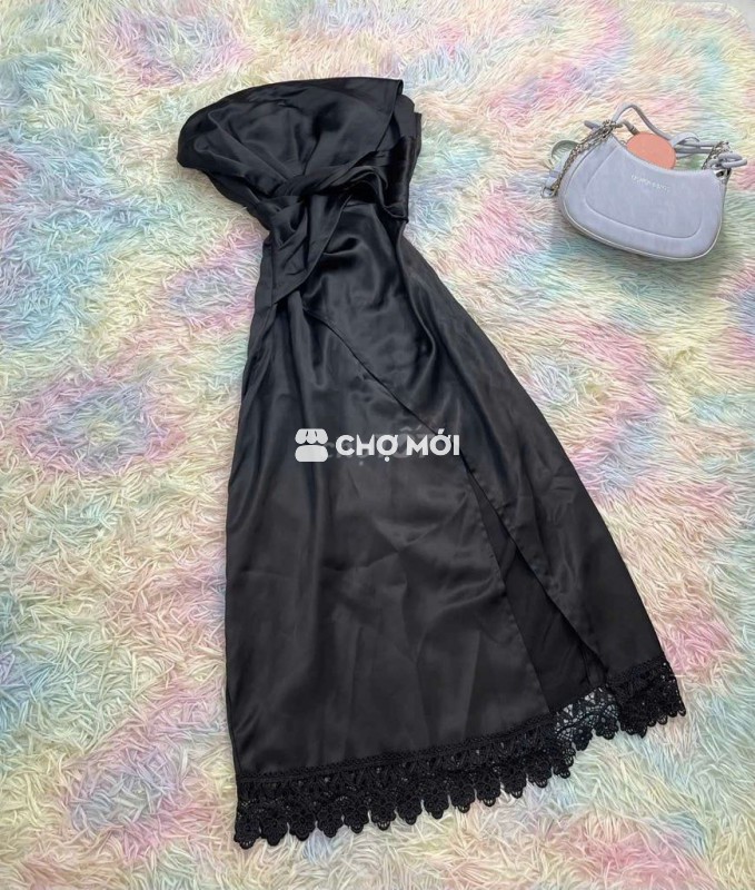 Đầm dự tiệc Nữ Lụa Đen Sang trọng