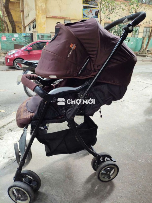 Xe đẩy Combi Diaclasse A4CAS Nâu Nhật