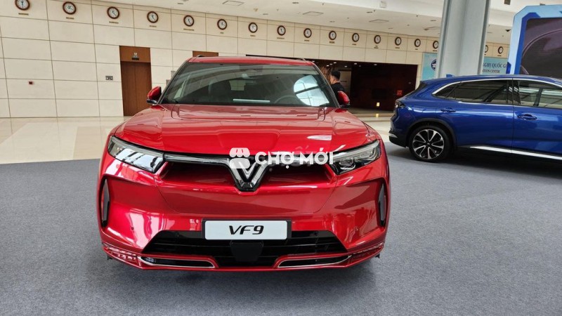 VinFast VF 9 TRẮNG-ĐỎ-ĐEN-XÁM-NỘI THẤT NÂU - ĐEN