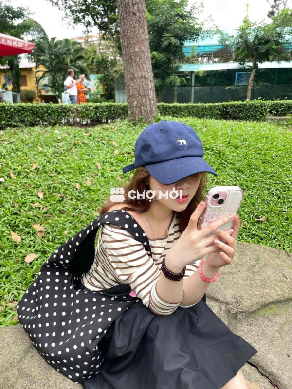 Áo trễ vai nữ Vải mềm mại Sọc be trắng