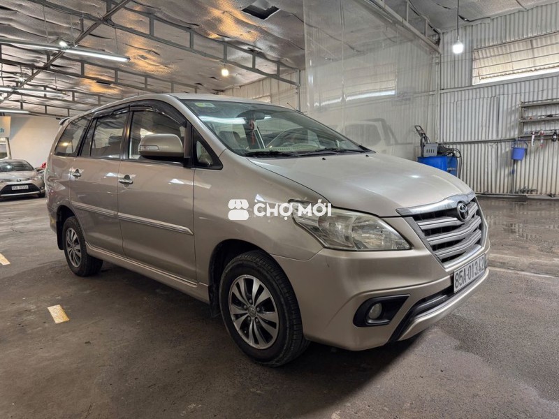 Toyota Innova G 2015 Tự động xe gia đình rất đẹp