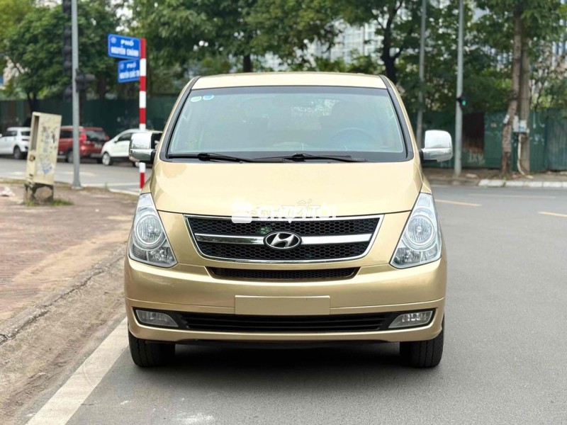 Bán Hyundai Grand Starex 2012 máy dầu 9 chỗ