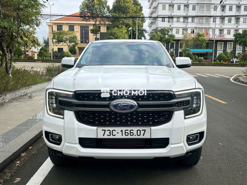 Ford Ranger 2024 XLS Trắng 30953 km