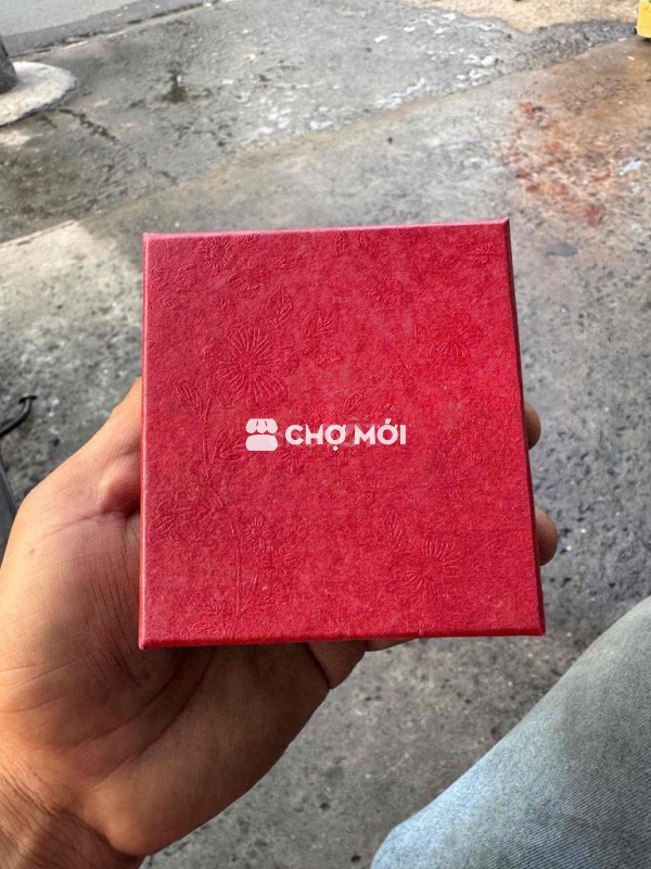 Đồng hồ điện tử Nam Kim loại Bạc