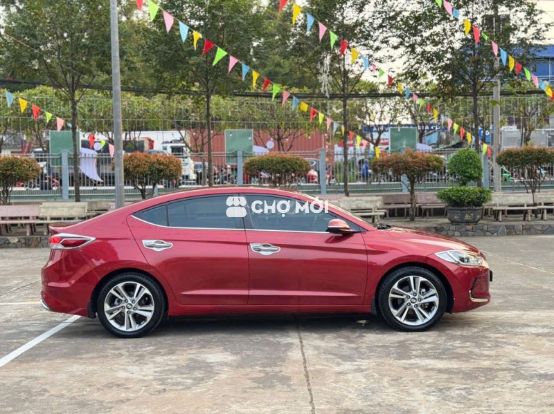 Hyundai Elantra 2016 2.0 Đỏ 90000 km
