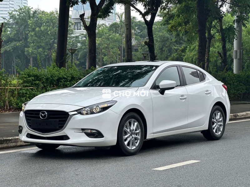 Mazda 3 model 2018  1.5 AT Sedan -2.600 km/ năm