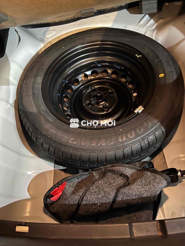 Hyundai Grand i10 Trắng 5 chỗ