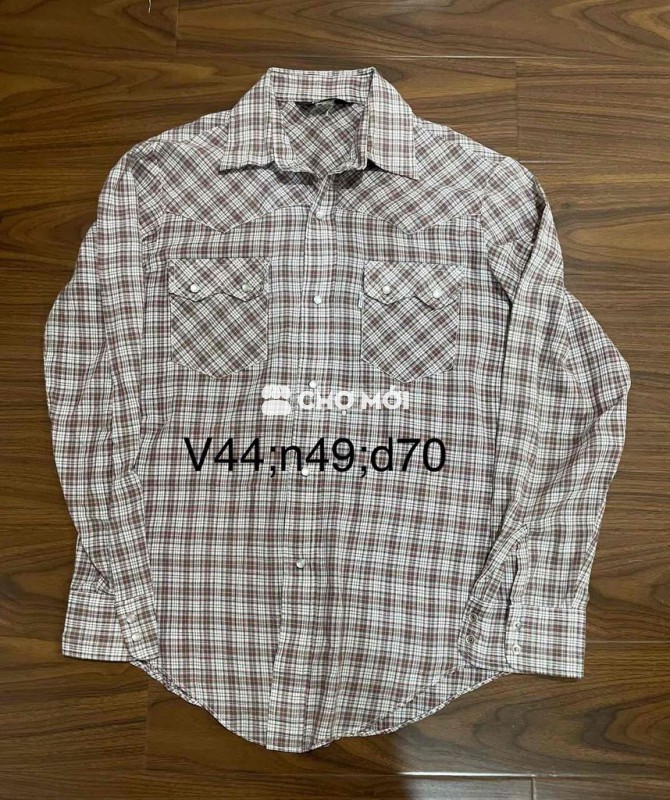 áo sơ mi nút mắt mèo size M