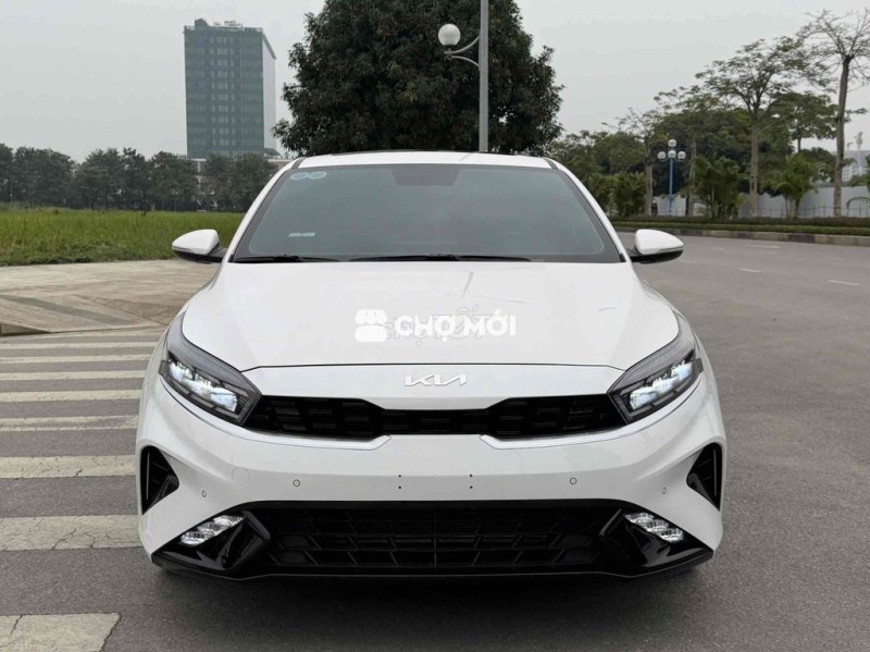 Kia K3 Premium 2023 1.6 AT 12000 km