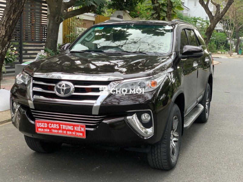FORTUNER MÁY DẦU AT CHẠY  ÍT TRẢ TRƯỚC 400TR