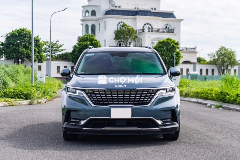 Kia Carnival 2023 Signature 2.2D - 50,000 KM.