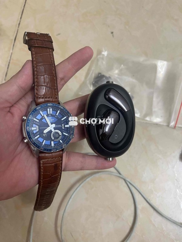 Đồng hồ Casio Edifice Nam Dây da, thép kèm tainghe