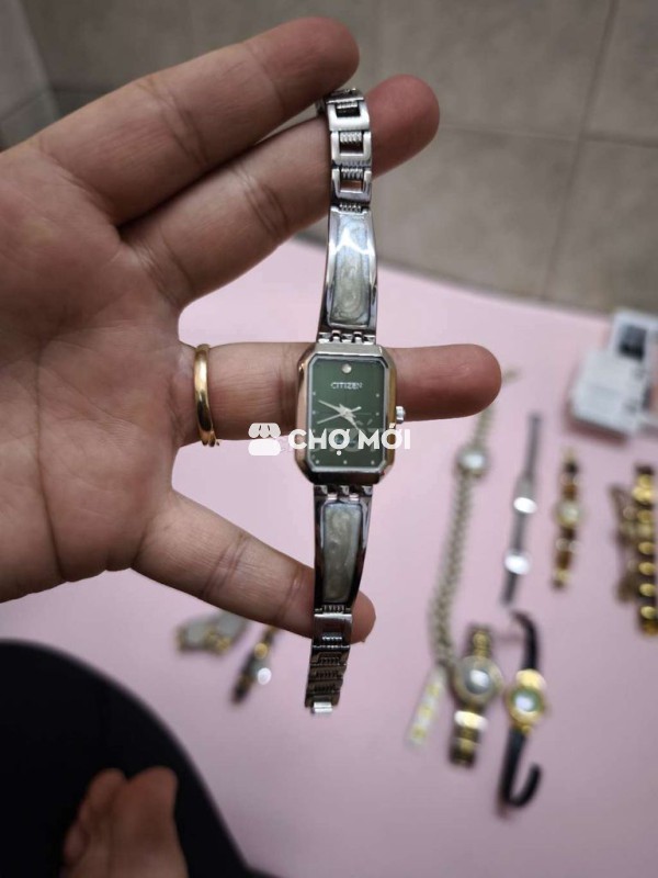 Đồng hồ Citizen Sapphire Nữ Thép không gỉ Bạc