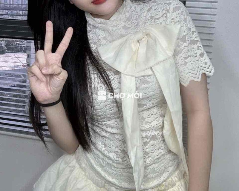 Set áo váy ren nữ trắng kem