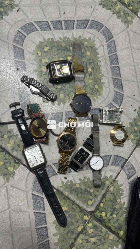 Đồng hồ đeo tay Kim loại, Da