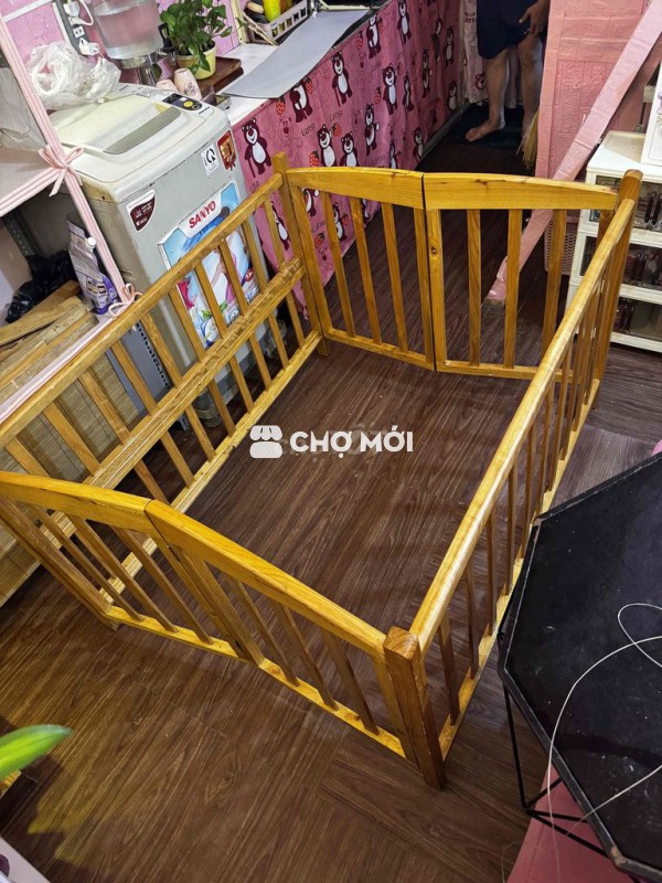 Nôi em bé Gỗ màu Vàng gỗ