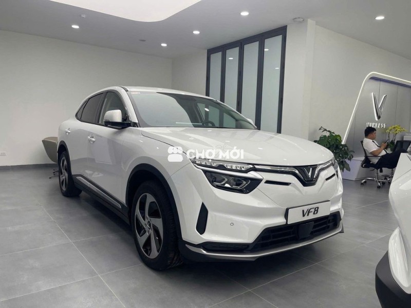 VinFast VF8 New 100% ✅