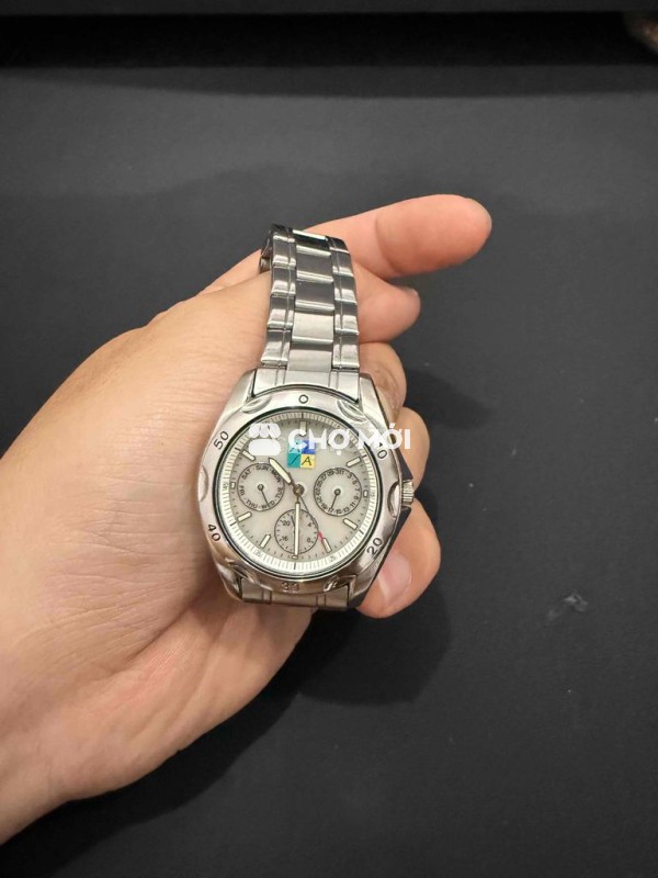 Đồng hồ đeo tay Nam Solar Kim loại Bạc