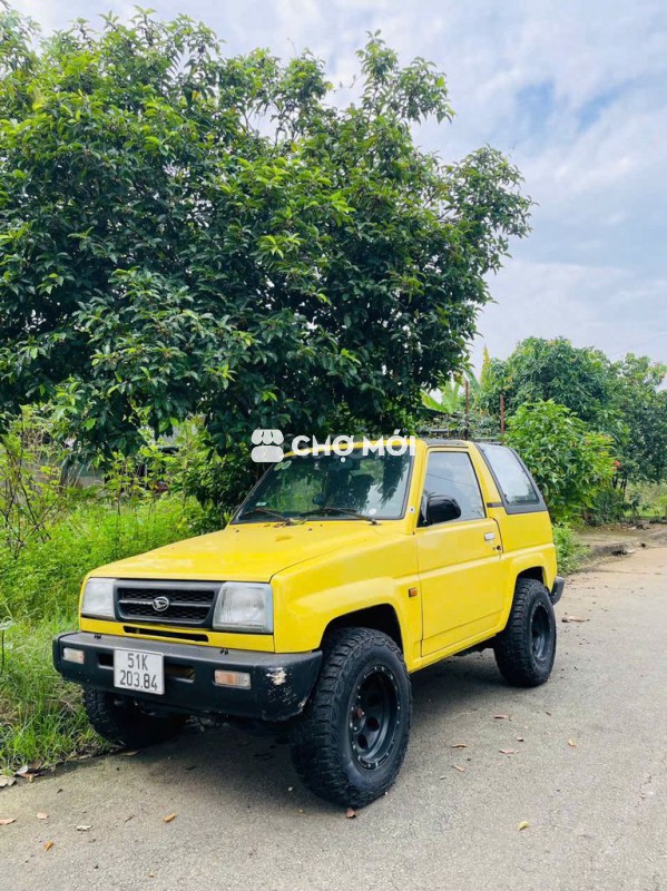Daihatsu Feroza SE Vàng 4 chỗ