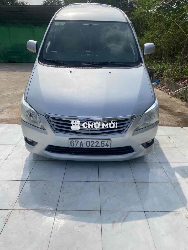 Toyota Innova 2013 E - 211000 km