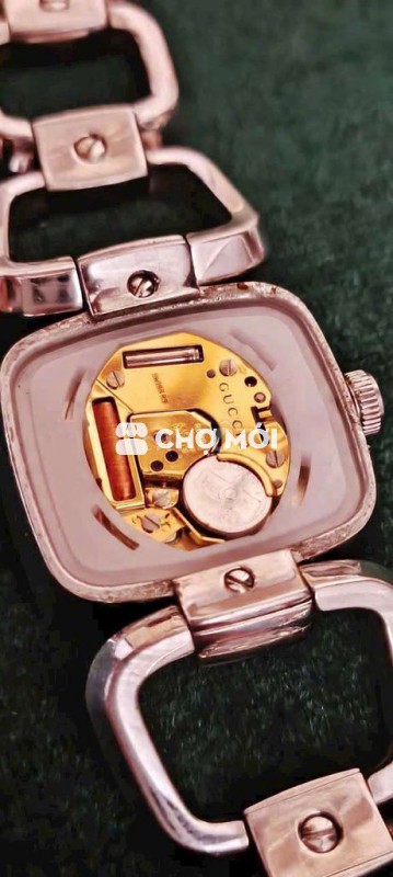 Đồng hồ đeo tay Gucci Nữ Kim loại Bạc