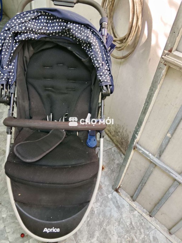 Xe đẩy em bé Aprica Nhật Bản