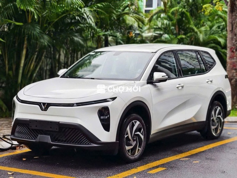 VinFast Limo Green Ưu Đãi Tốt Có Màu Trắng