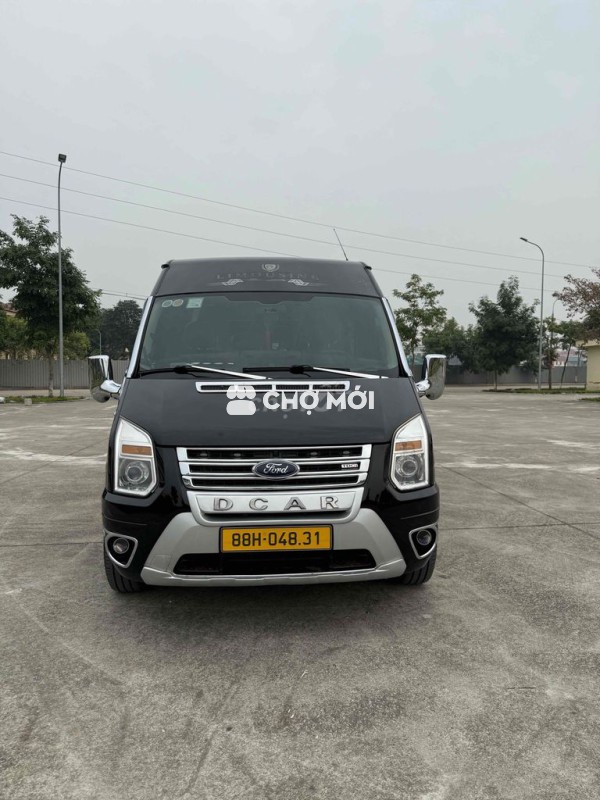 Ford Dcar 2019 10 chỗ 180000 km