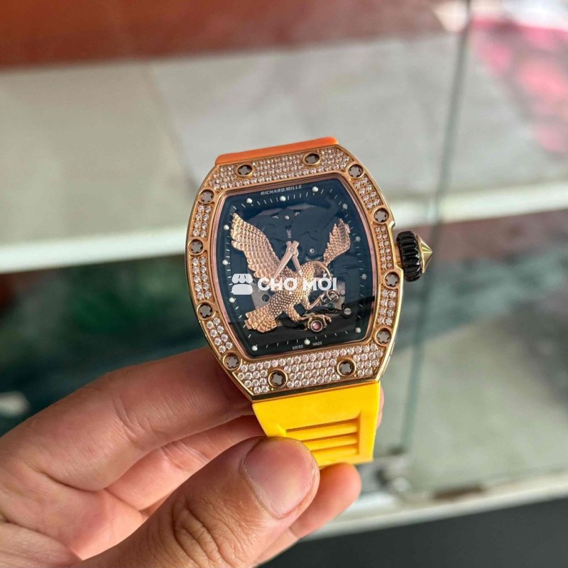 em bán chiếc RM falcon vàng khảm đá