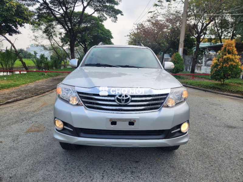 Toyota Fortuner 2015 Xăng Bạc