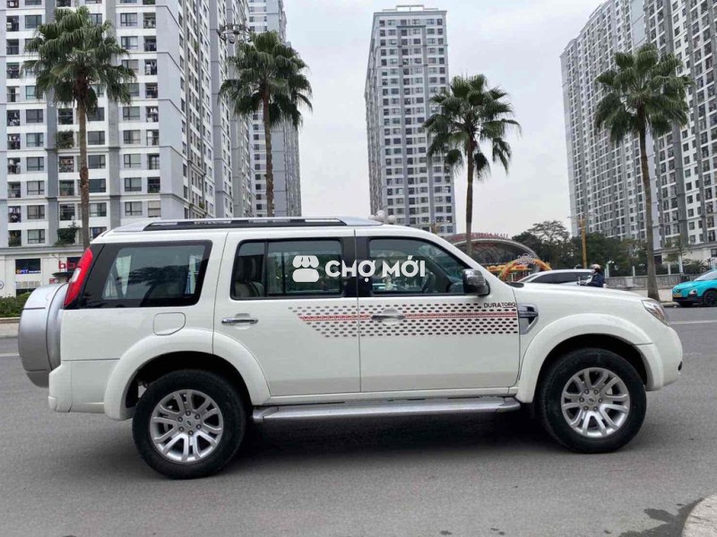 Ford Everest 2014 2.5L 4x2 MT - 135000 km