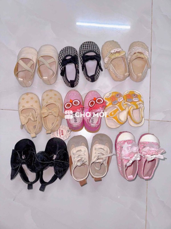 Giày tập đi cho bé