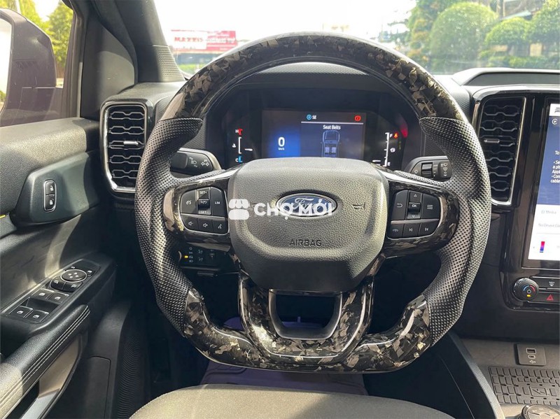 XLT Next Gen 2023 2 cầu stđ lướt 32.000km