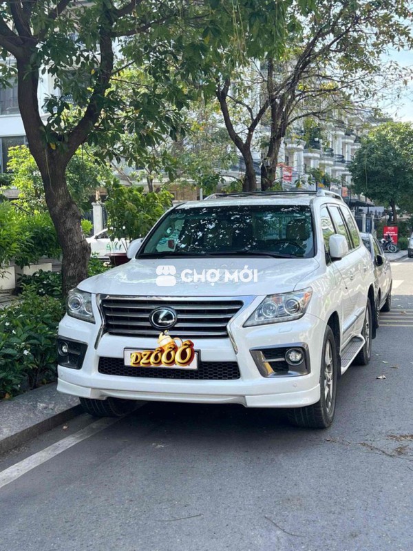 Lexus LX 2014 570 - 12500 km