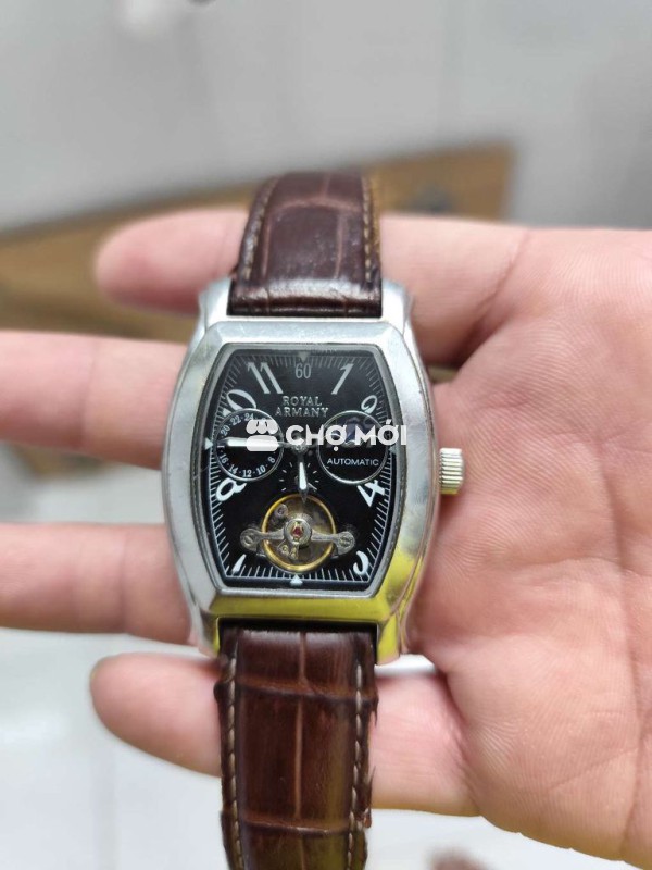 Đồng hồ ROYAL ARMANY Nam Da Kim loại