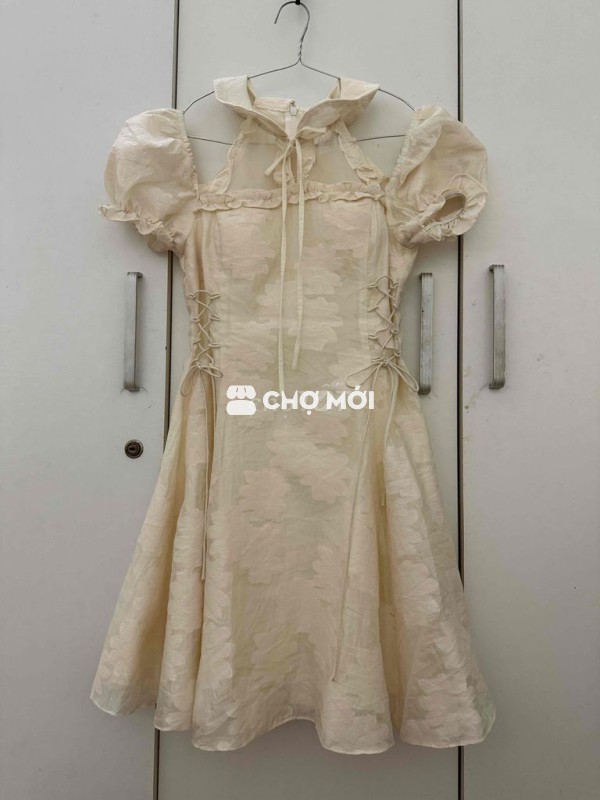 Váy Nữ màu Be size S Đã qua sử dụng