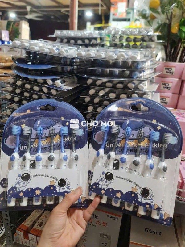 Bàn chải đánh răng trẻ em lông mềm