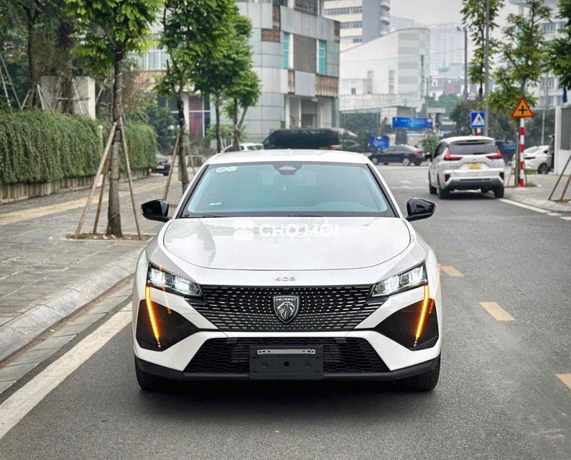 Peugeot 408 2025 ALLURE 6.000km