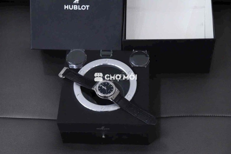 Đồng hồ Hublot Classic Fusion 42mm Đen