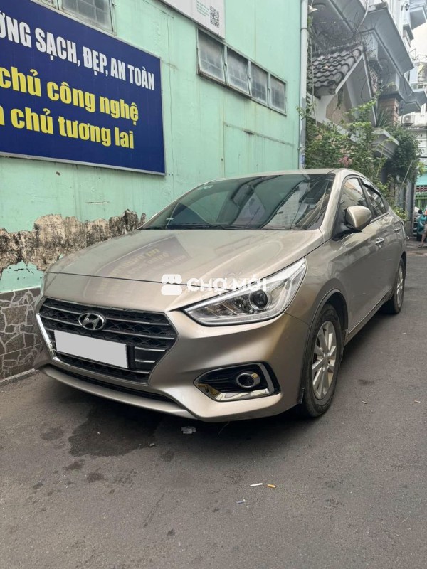 Cần bán Hyundai Accent 2019 Xám ghi 113.000 km