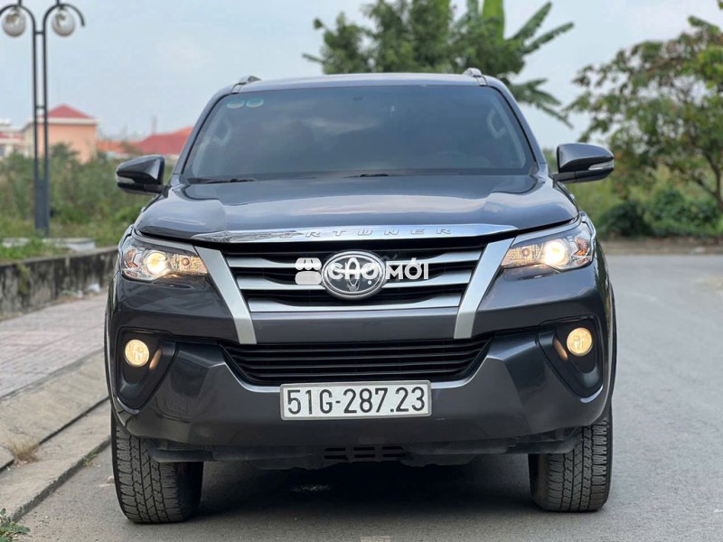 Toyota Fortuner dầu model 2017 nhập Indo không KD