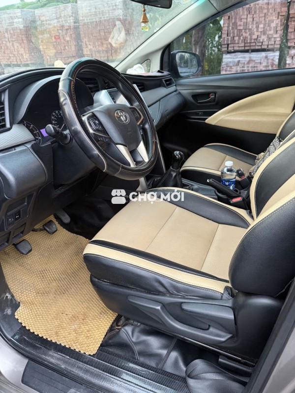 Toyota Innova 2017 Nâu